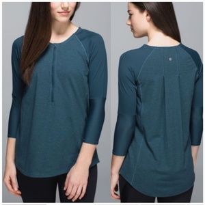 Lululemon Clip-in long sleeve (Sz 6)